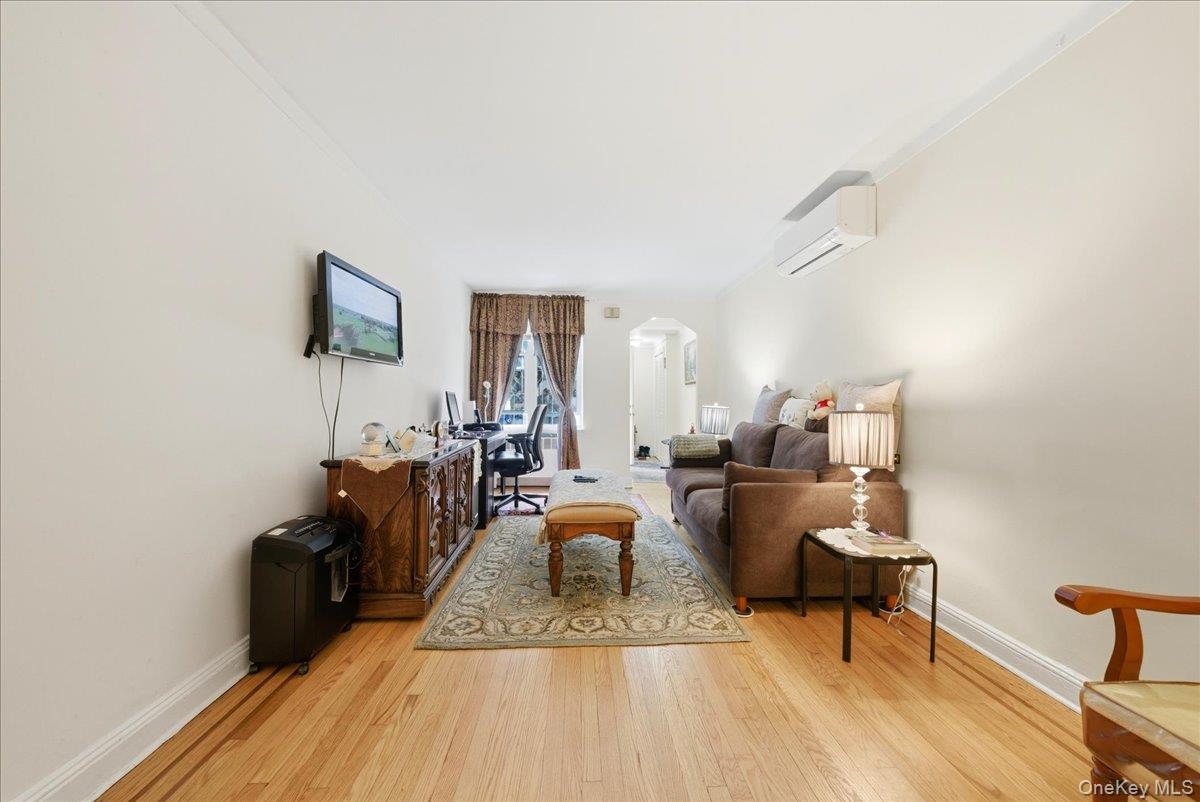 Single Family Fish Avenue Bronx, NY 10469, MLS-1009677-34