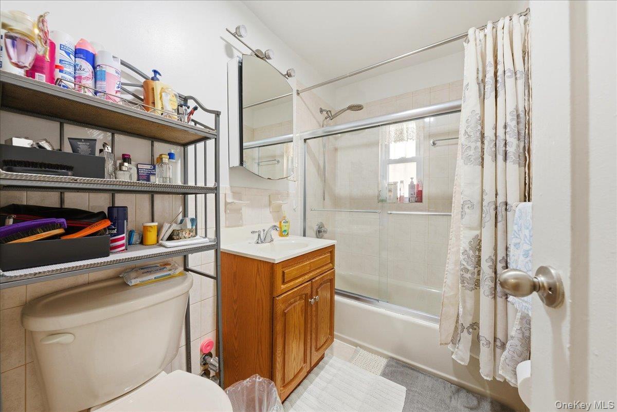 Single Family Fish Avenue Bronx, NY 10469, MLS-1009677-37
