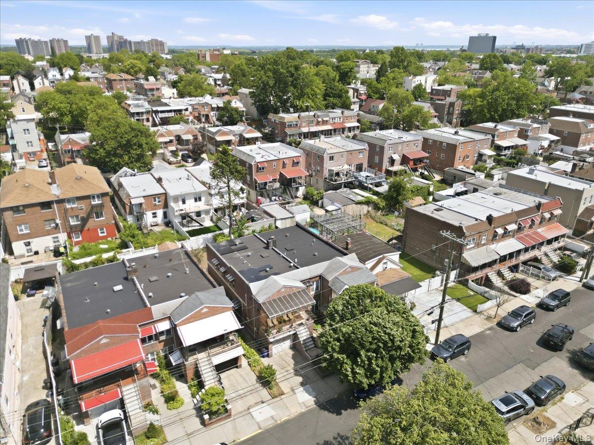 Single Family Fish Avenue Bronx, NY 10469, MLS-1009677-8