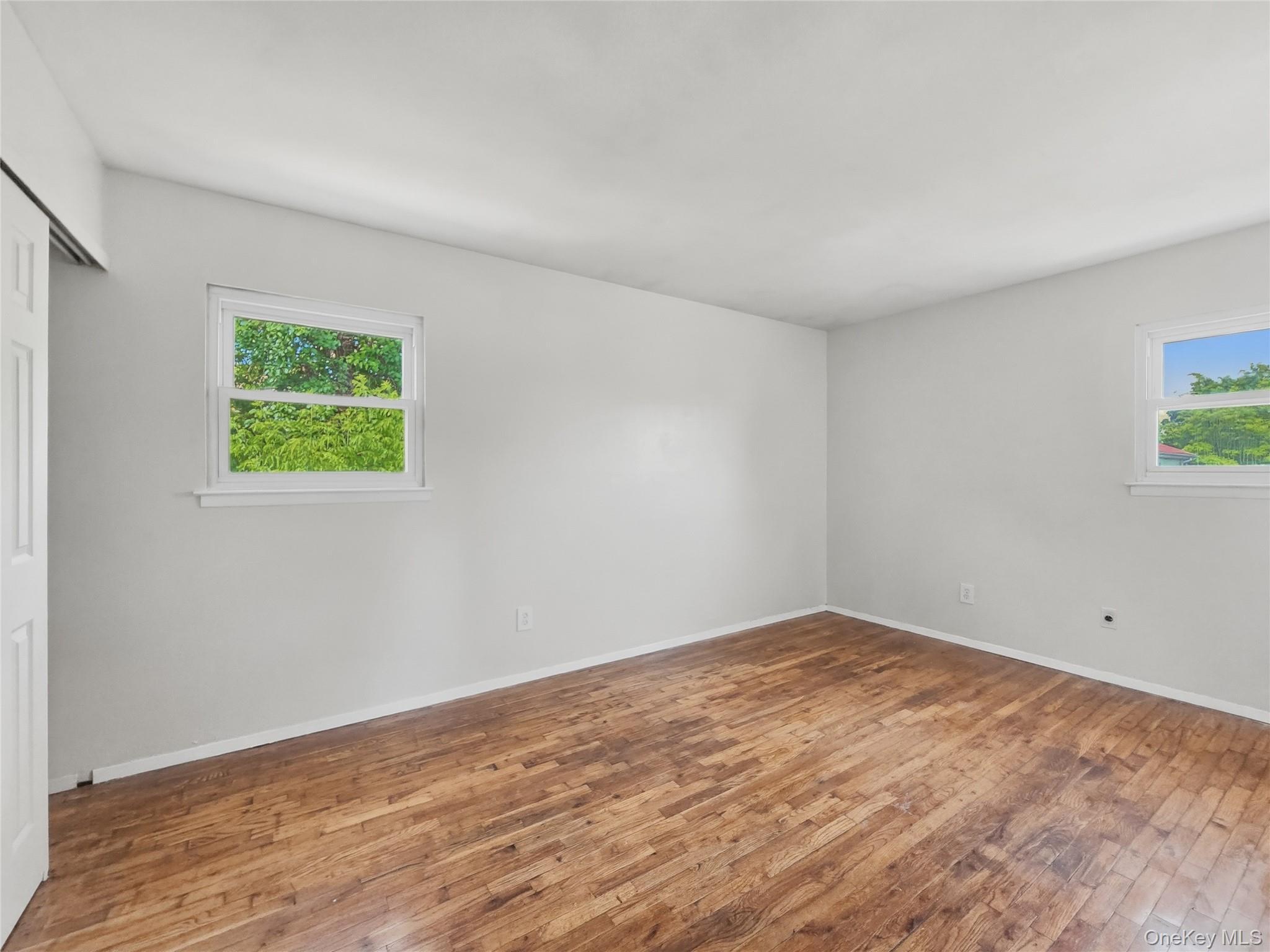 Single Family 181st Street Queens, NY 11413, MLS-1009684-11