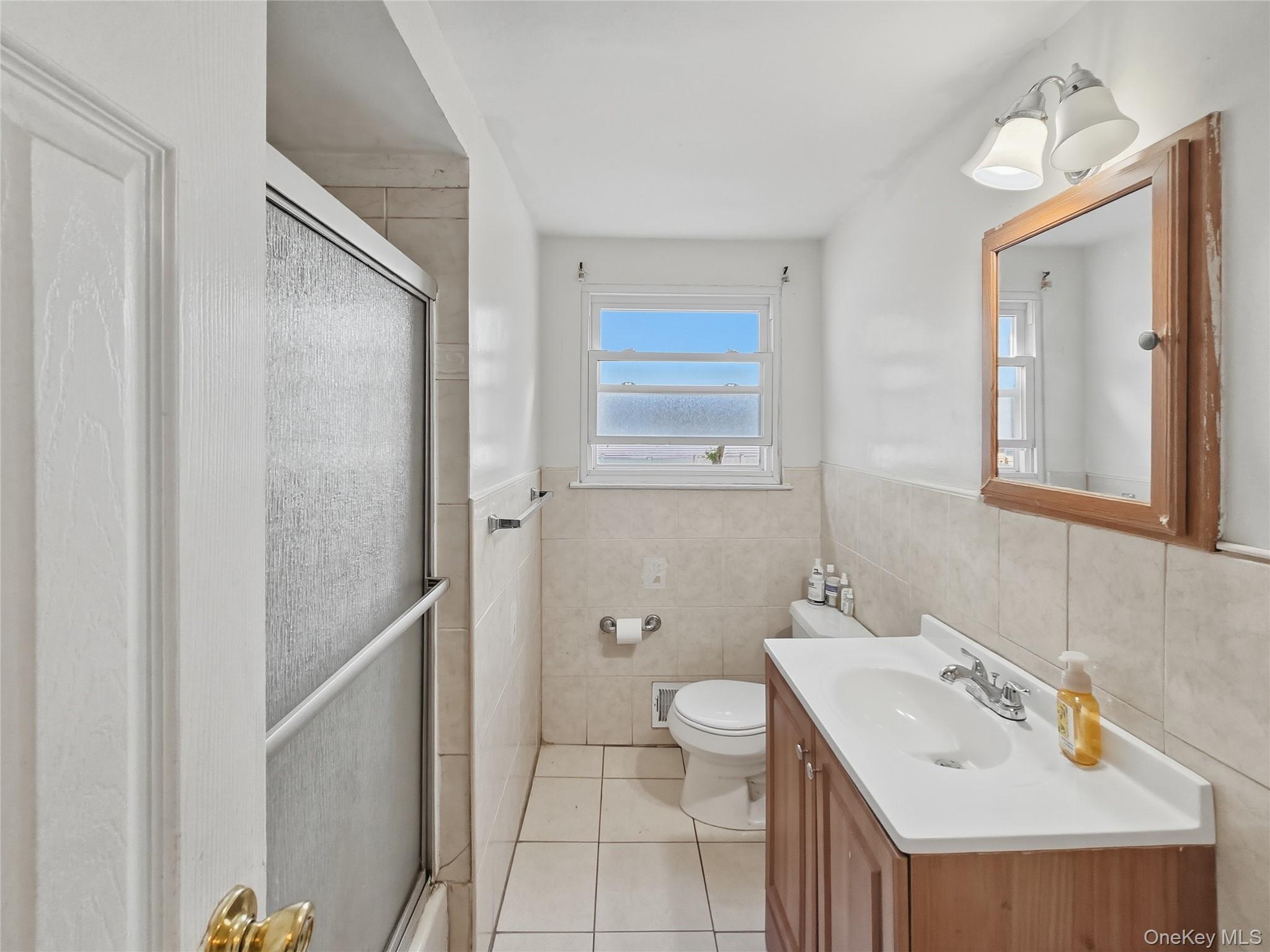 Single Family 181st Street Queens, NY 11413, MLS-1009684-25