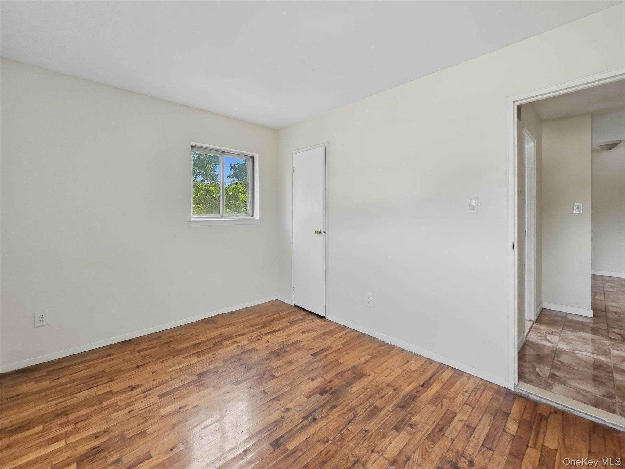 Single Family 181st Street Queens, NY 11413, MLS-1009684-5