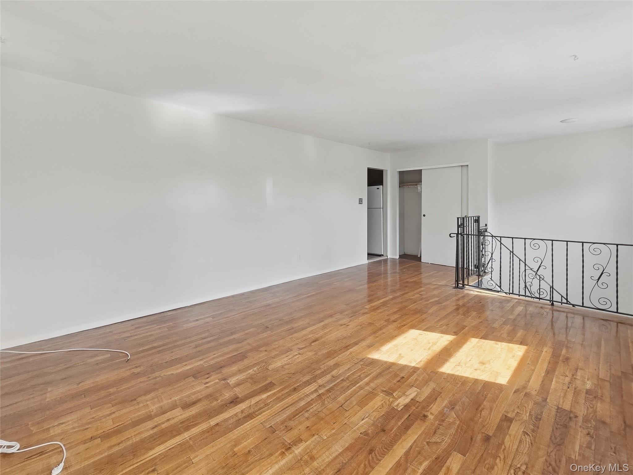 Single Family 181st Street Queens, NY 11413, MLS-1009684-6