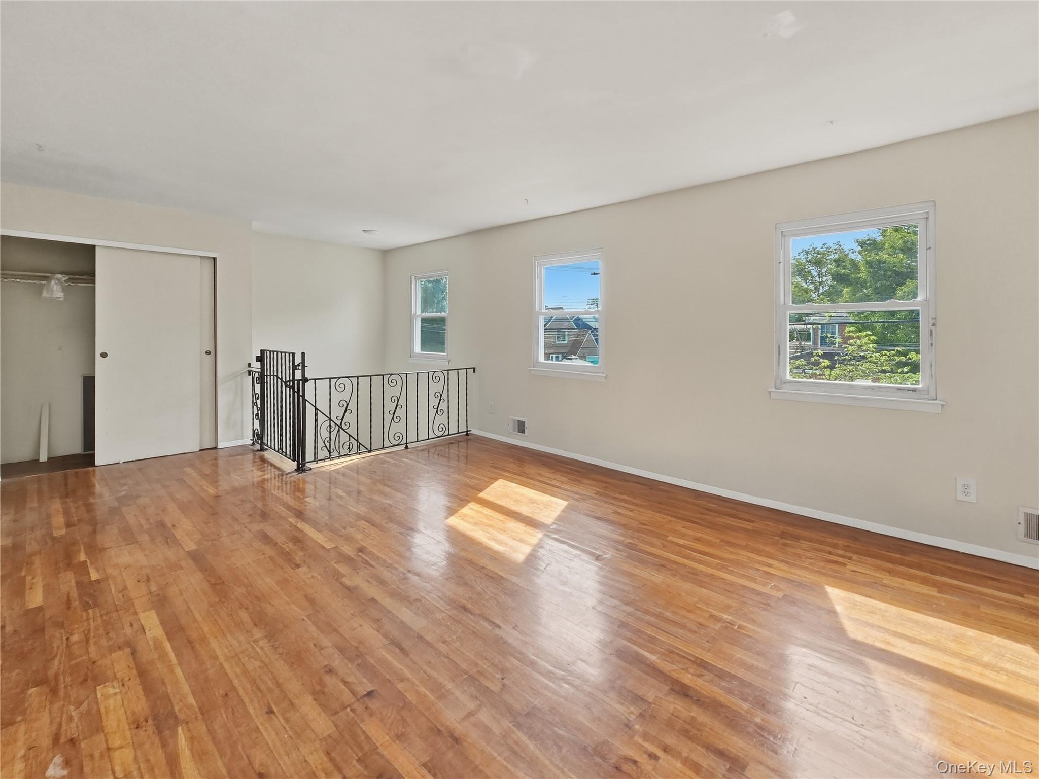 Single Family 181st Street Queens, NY 11413, MLS-1009684-7