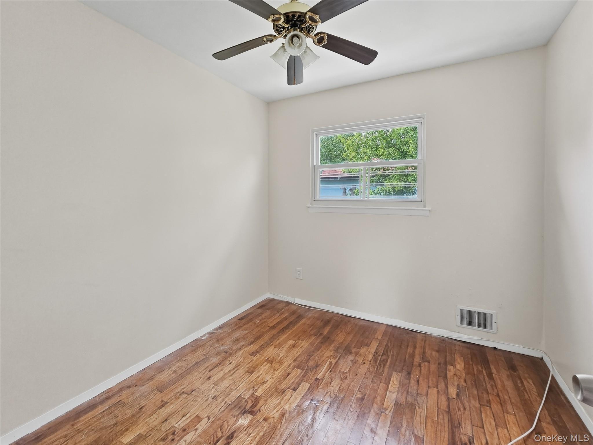 Single Family 181st Street Queens, NY 11413, MLS-1009684-9
