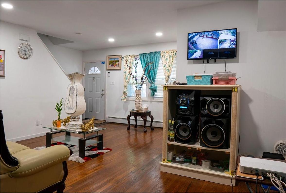 Single Family 116th Avenue Queens, NY 11411, MLS-1009726-2