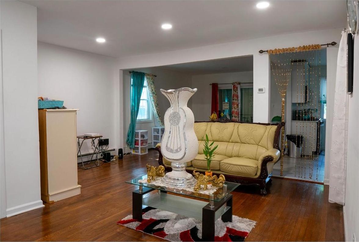 Single Family 116th Avenue Queens, NY 11411, MLS-1009726-3