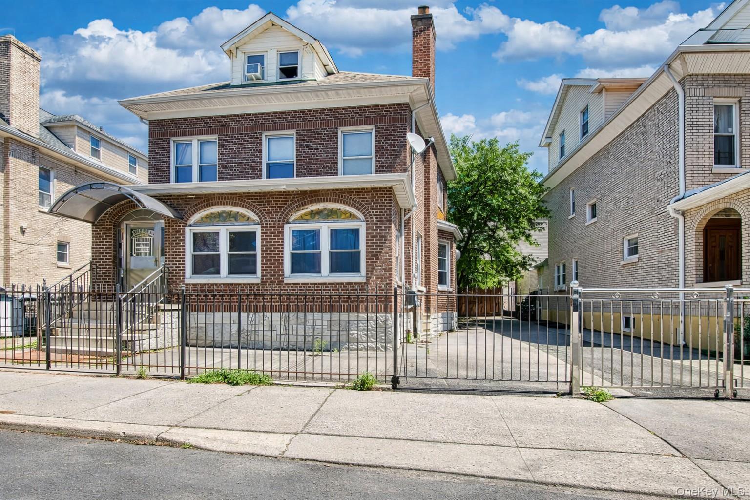 Single Family Davidson Avenue  Bronx, NY 10468, MLS-1009747-2
