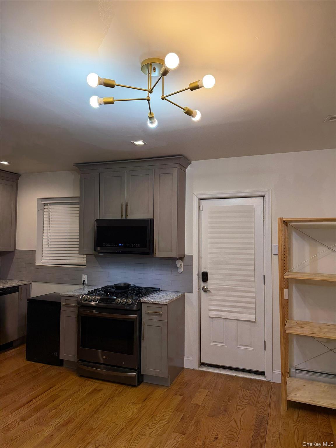 Single Family Murdock Avenue Queens, NY 11412, MLS-1009816-4