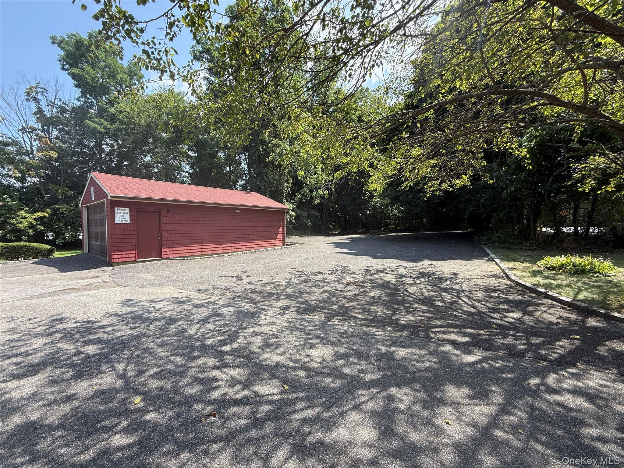 Single Family Middle Country Road  Suffolk County, NY 11720, MLS-1009819-11