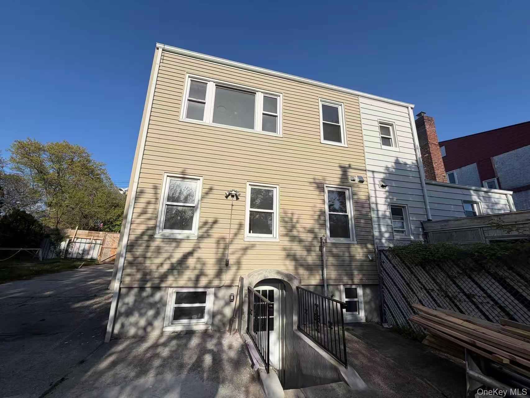 Single Family 75th Street  Queens, NY 11379, MLS-1009822-10