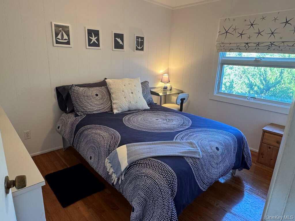 Single Family Evergreen Avenue  Suffolk County, NY 11770, MLS-1009823-13