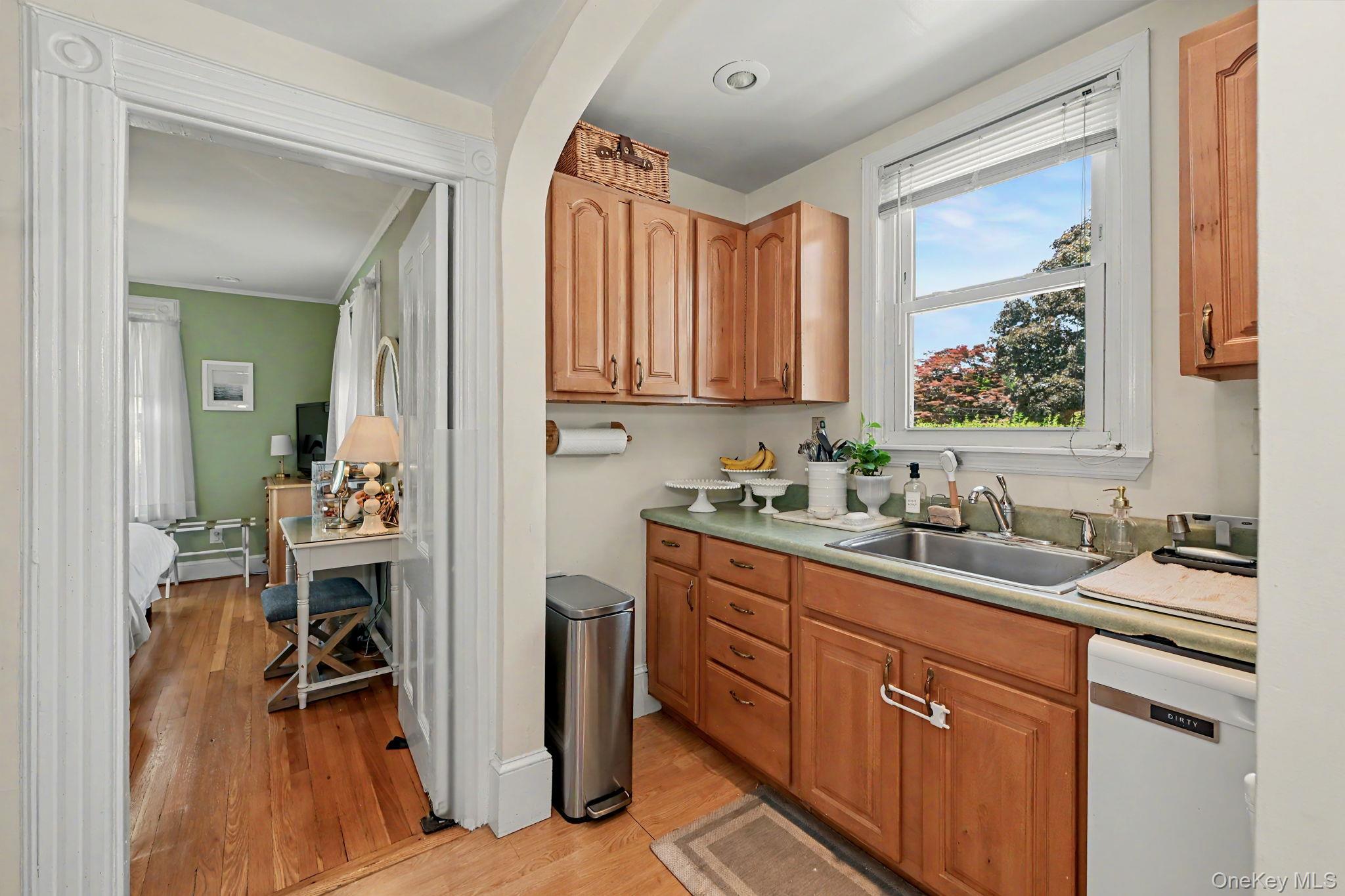 Single Family Leonard Out Of Area, NY 06905, MLS-1009827-13