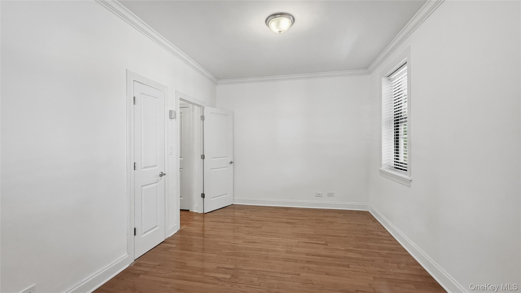 Coop Broadway  Manhattan, NY 10040, MLS-1009833-17