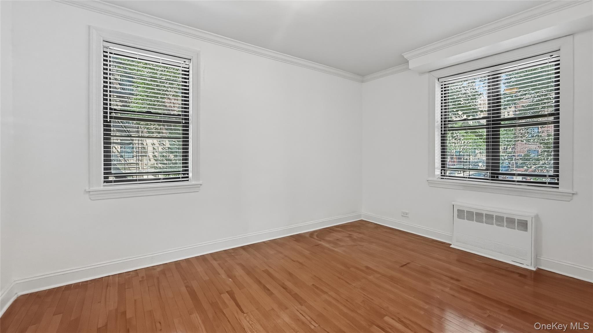 Coop Broadway  Manhattan, NY 10040, MLS-1009833-18