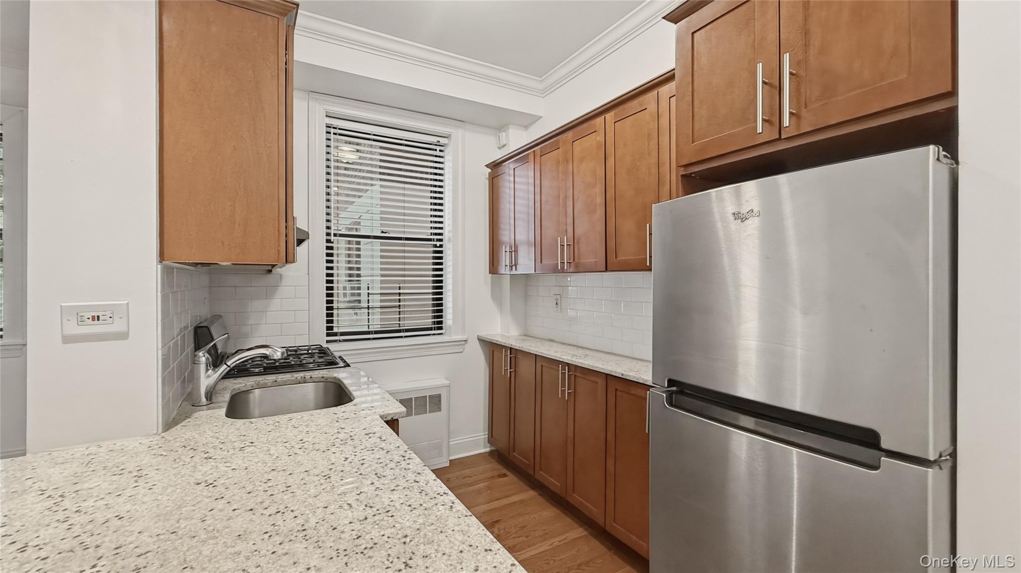 Coop Broadway  Manhattan, NY 10040, MLS-1009833-3