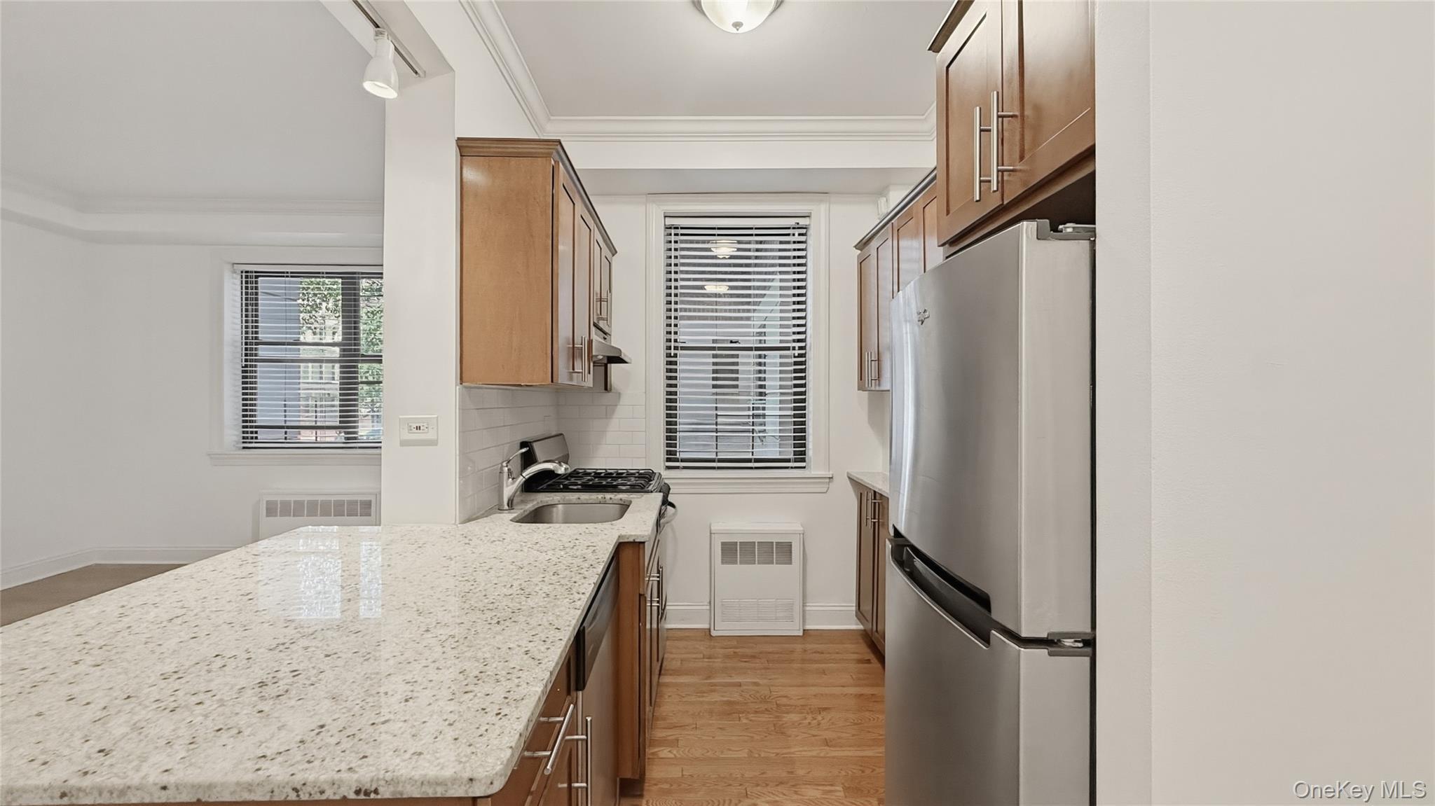 Coop Broadway  Manhattan, NY 10040, MLS-1009833-5