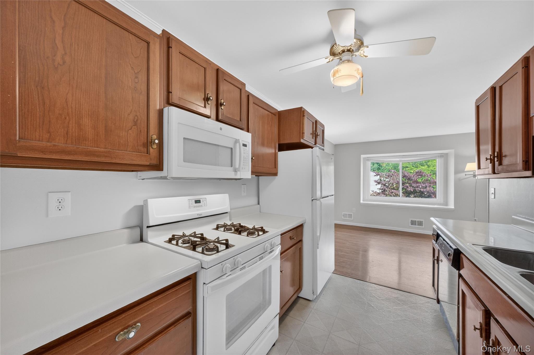 Single Family Squires Gate Dutchess County, NY 12603, MLS-1009843-11