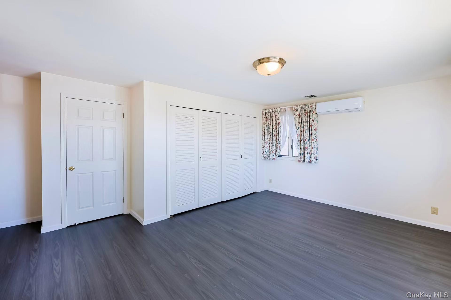 Single Family 149th Place Queens, NY 11354, MLS-1009860-19