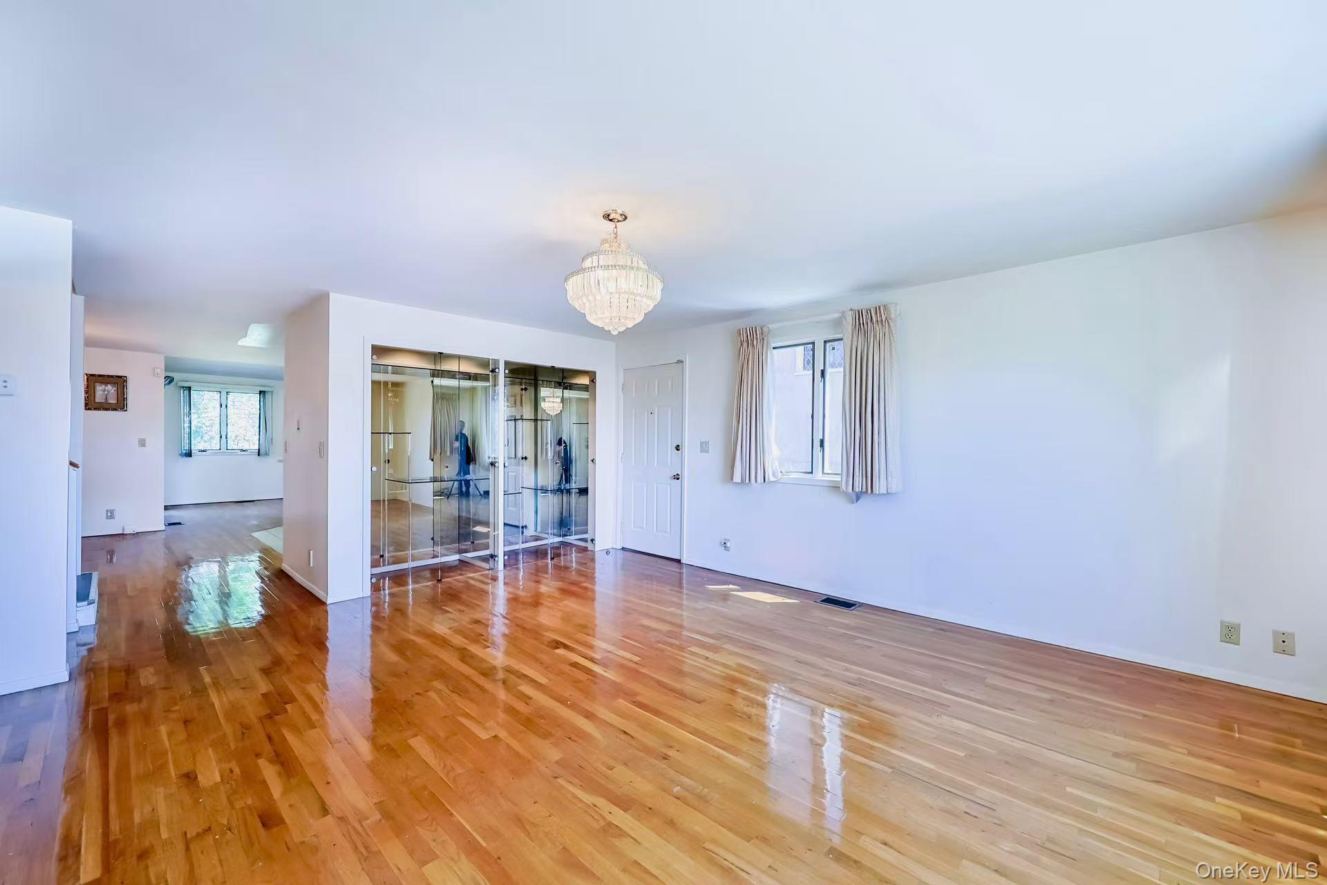 Single Family 149th Place Queens, NY 11354, MLS-1009860-5