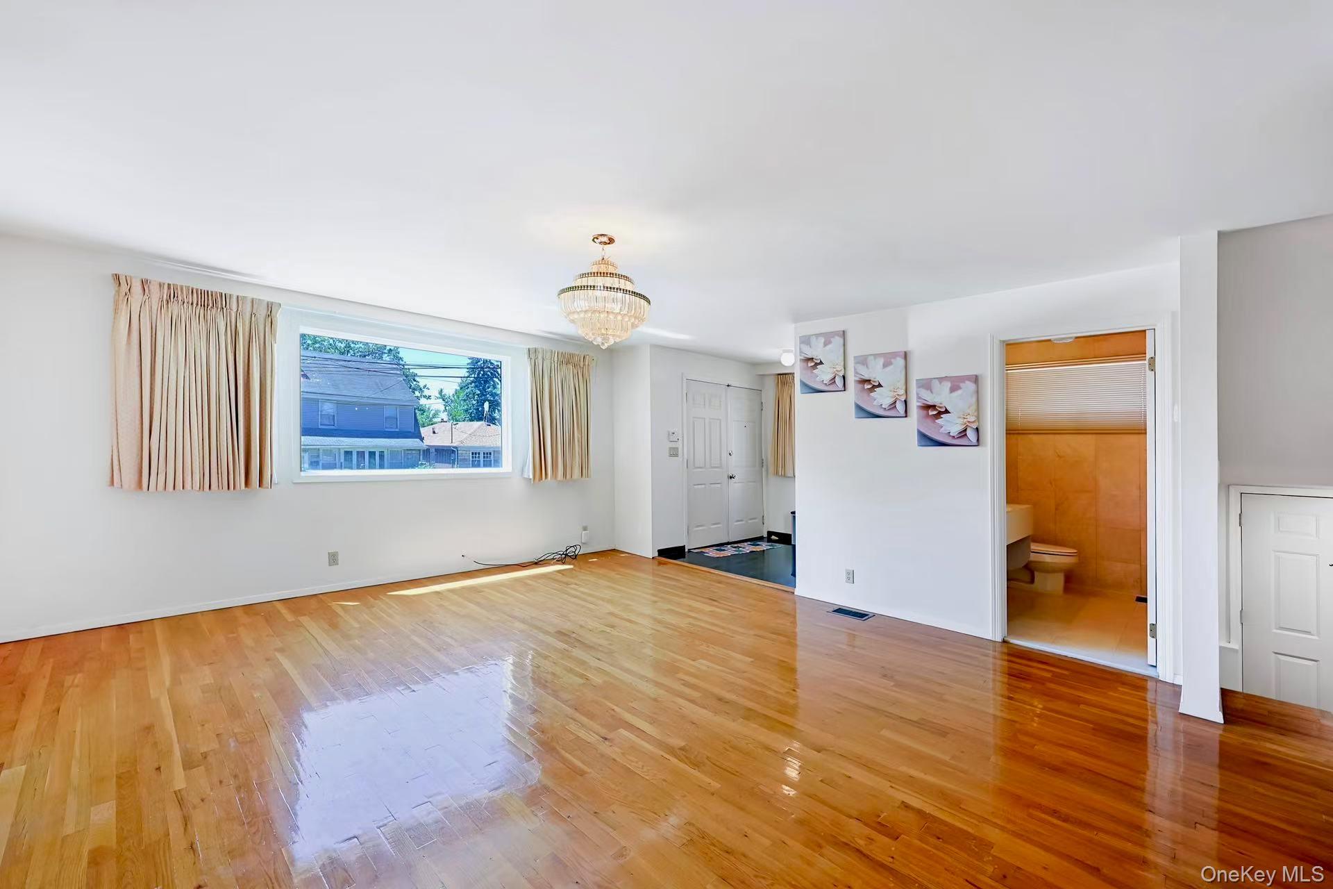 Single Family 149th Place Queens, NY 11354, MLS-1009860-6