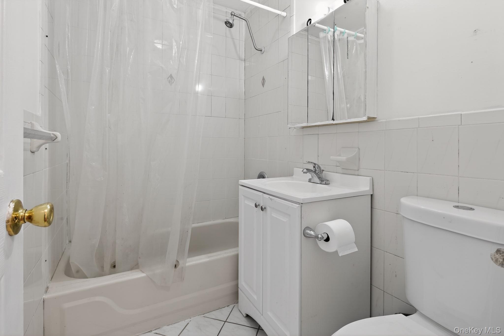 Single Family 35th Avenue  Queens, NY 11368, MLS-1009890-10