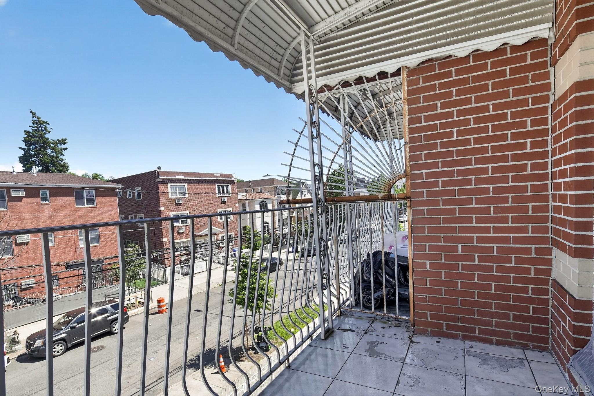 Single Family 35th Avenue  Queens, NY 11368, MLS-1009890-12
