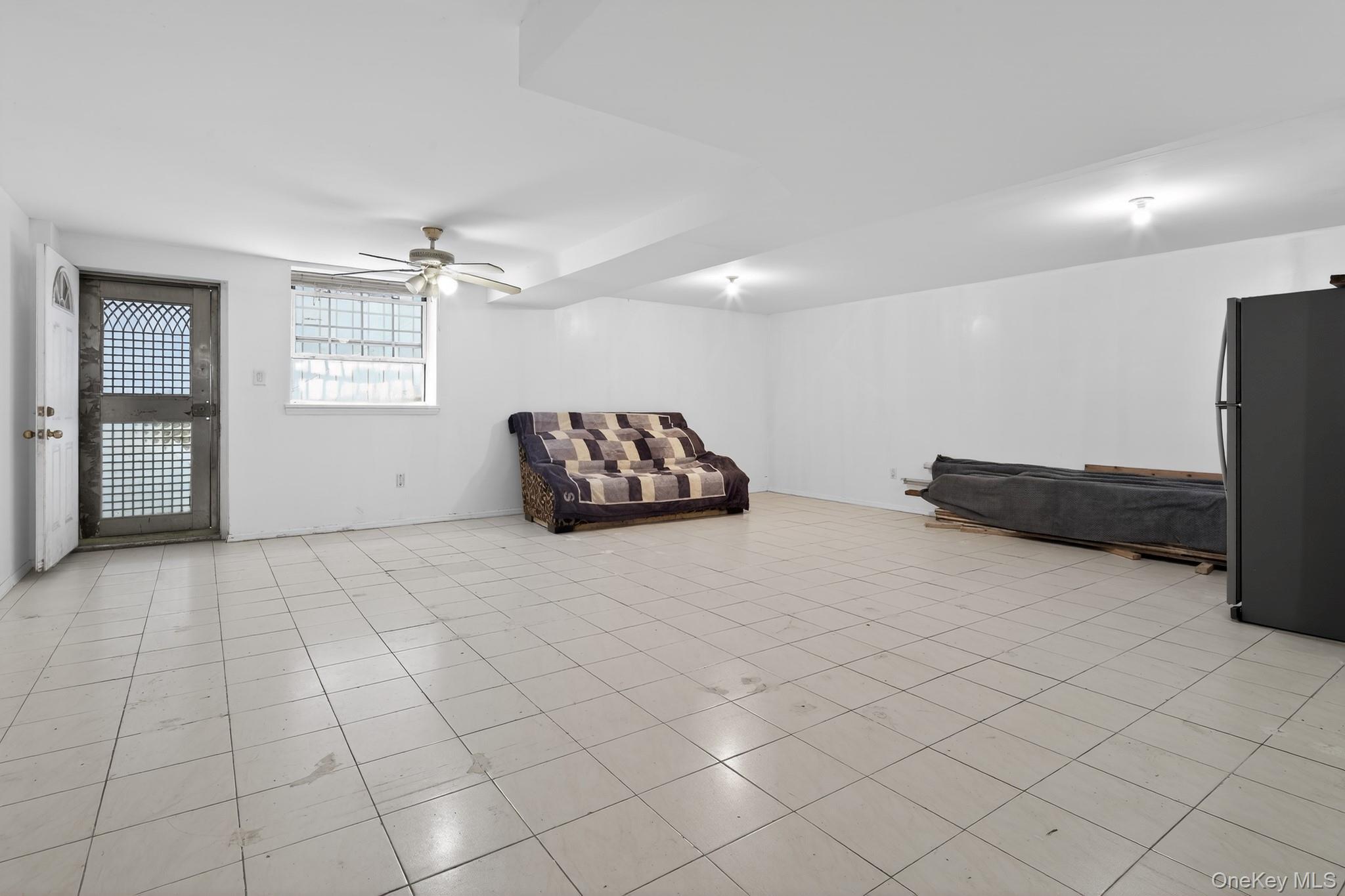 Single Family 35th Avenue  Queens, NY 11368, MLS-1009890-16