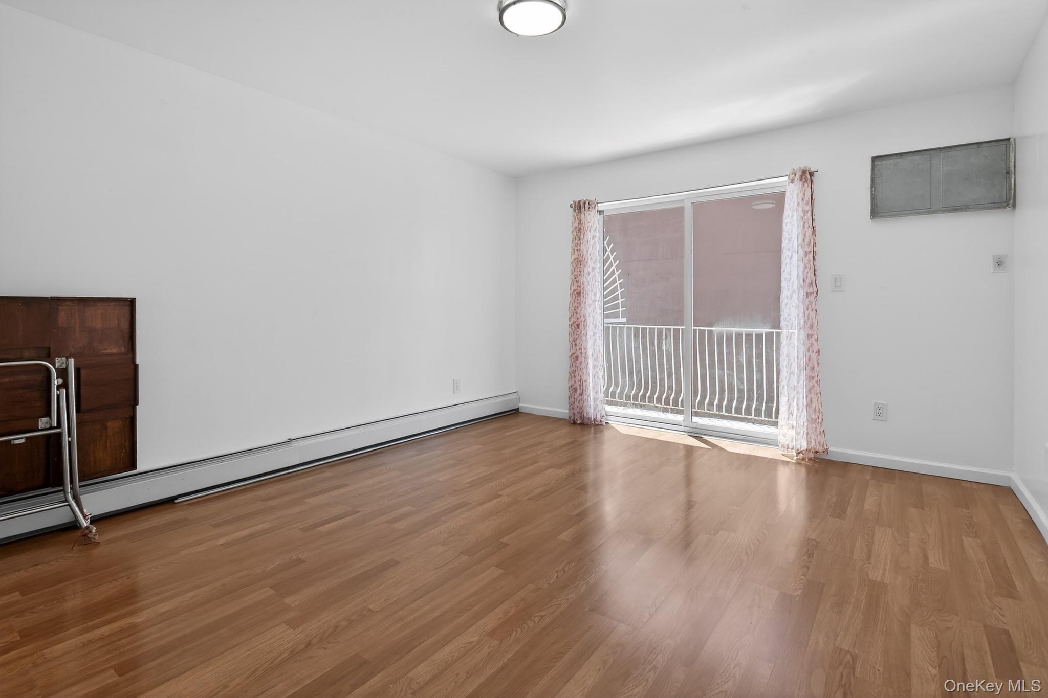 Single Family 35th Avenue  Queens, NY 11368, MLS-1009890-5