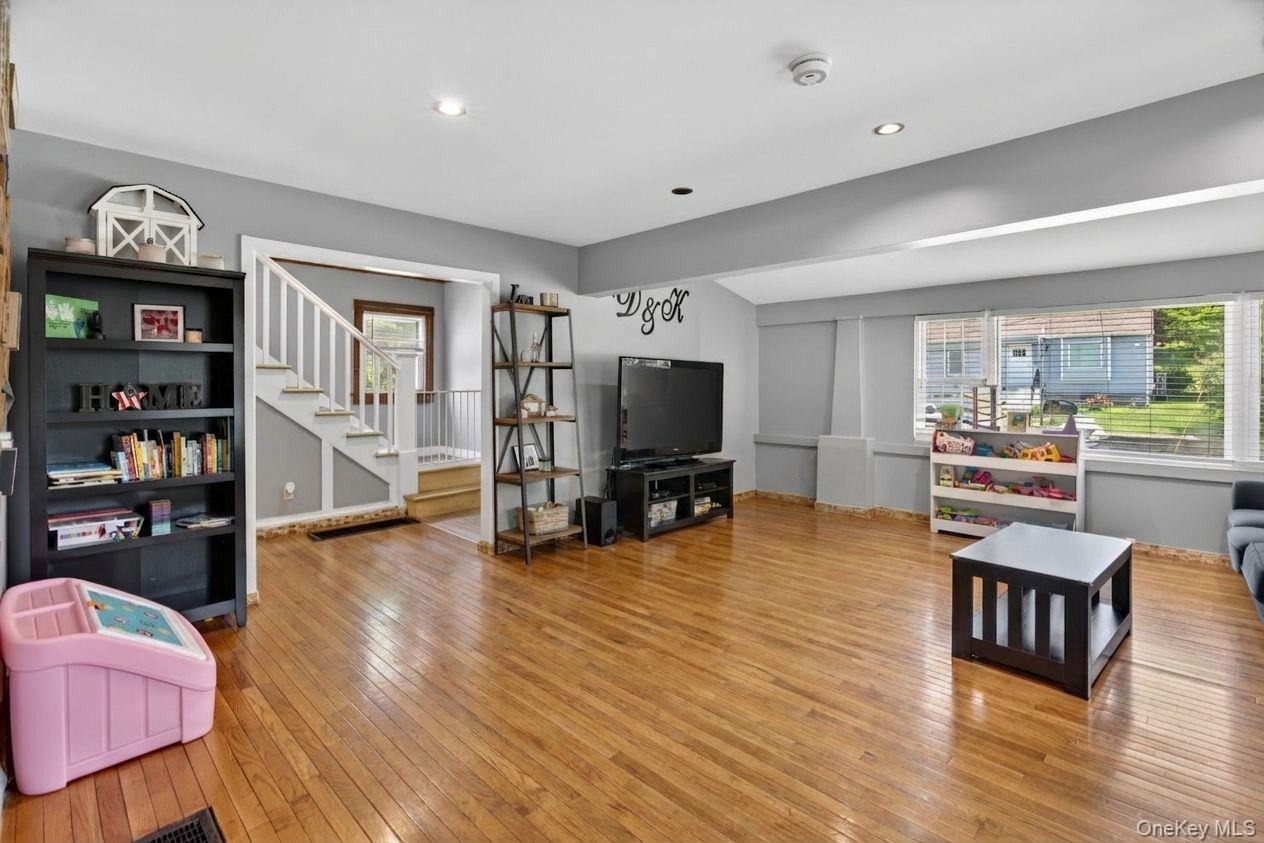 Single Family Walnut Dutchess County, NY 12601, MLS-1009916-8