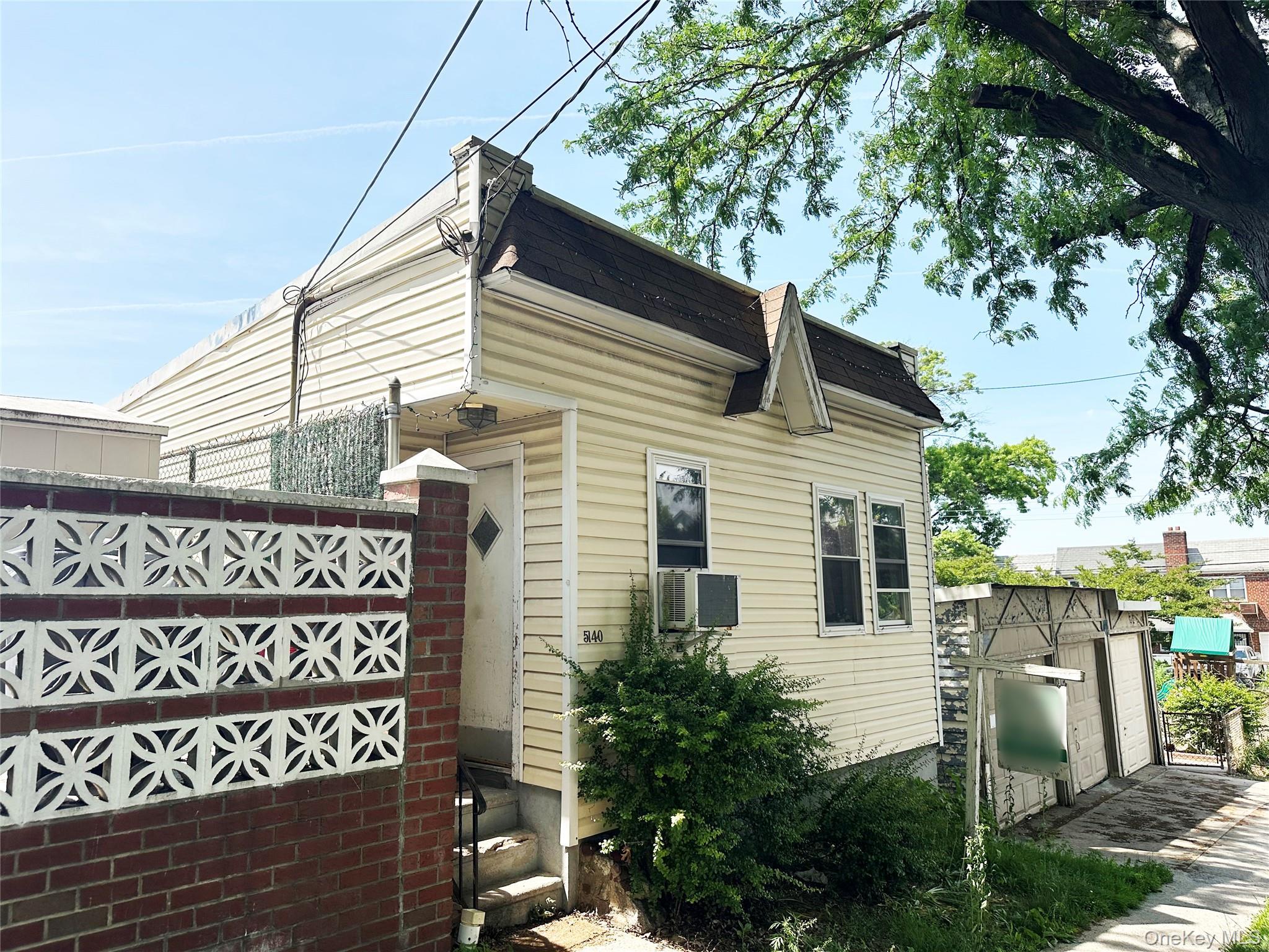 Single Family 51st Road  Queens, NY 11377, MLS-1010002-5