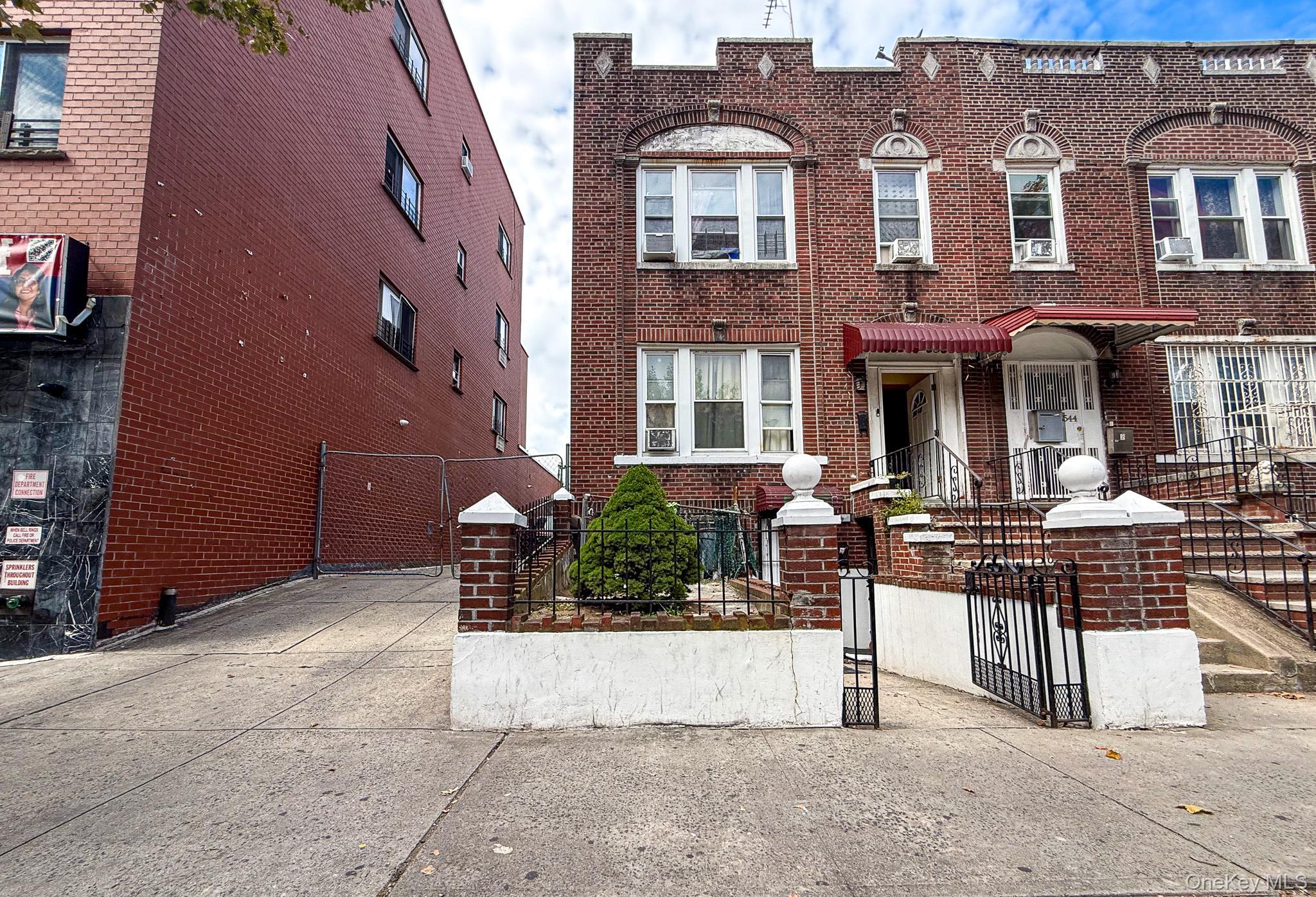 Single Family 92nd Street  Queens, NY 11372, MLS-1010010-2