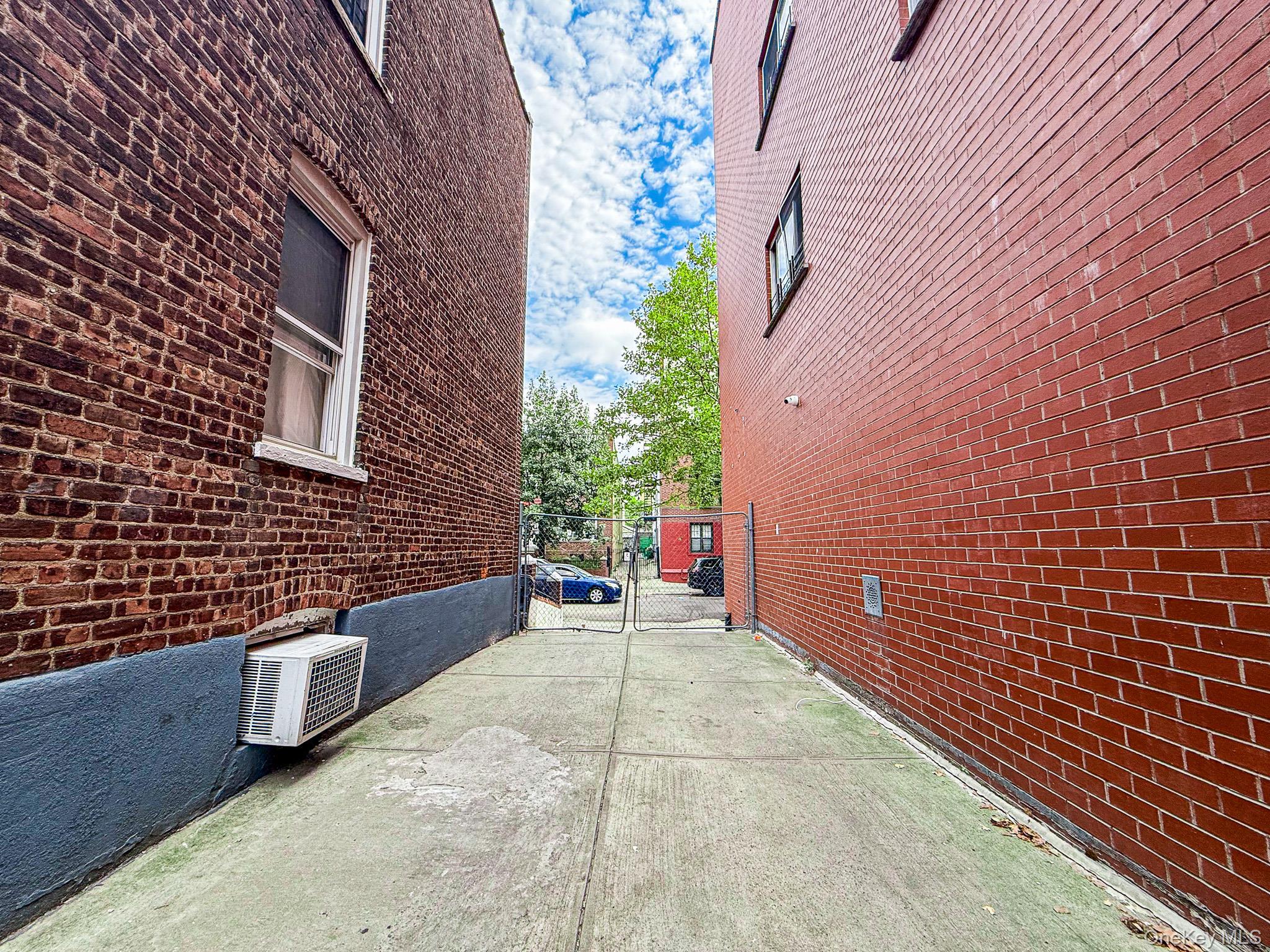 Single Family 92nd Street  Queens, NY 11372, MLS-1010010-6