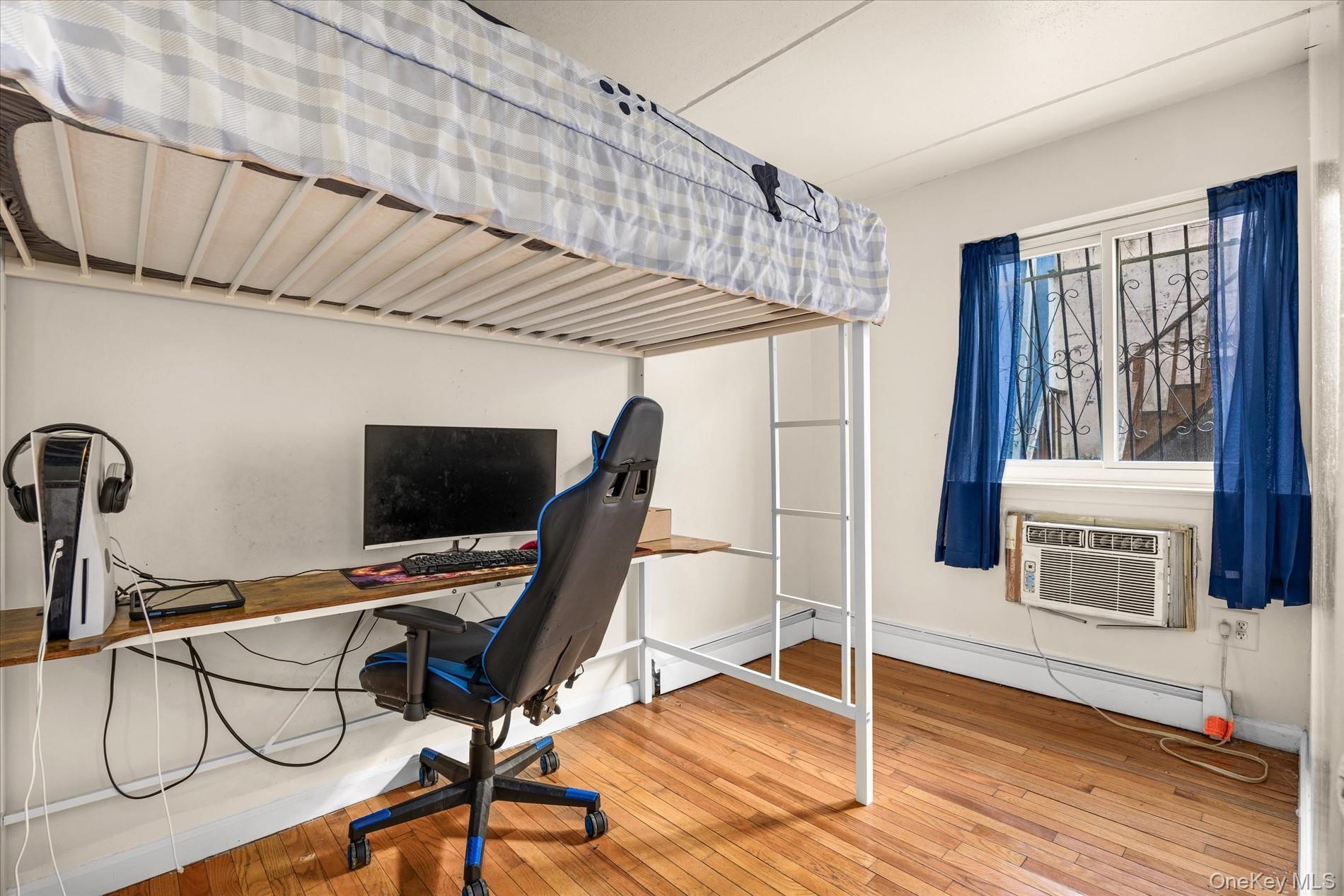 Single Family Washington Bronx, NY 10457, MLS-1010022-11
