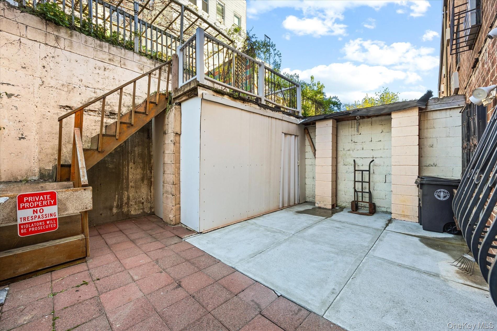 Single Family Washington Bronx, NY 10457, MLS-1010022-16