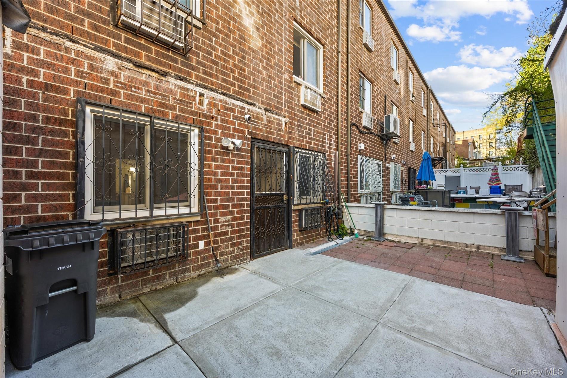 Single Family Washington Bronx, NY 10457, MLS-1010022-17