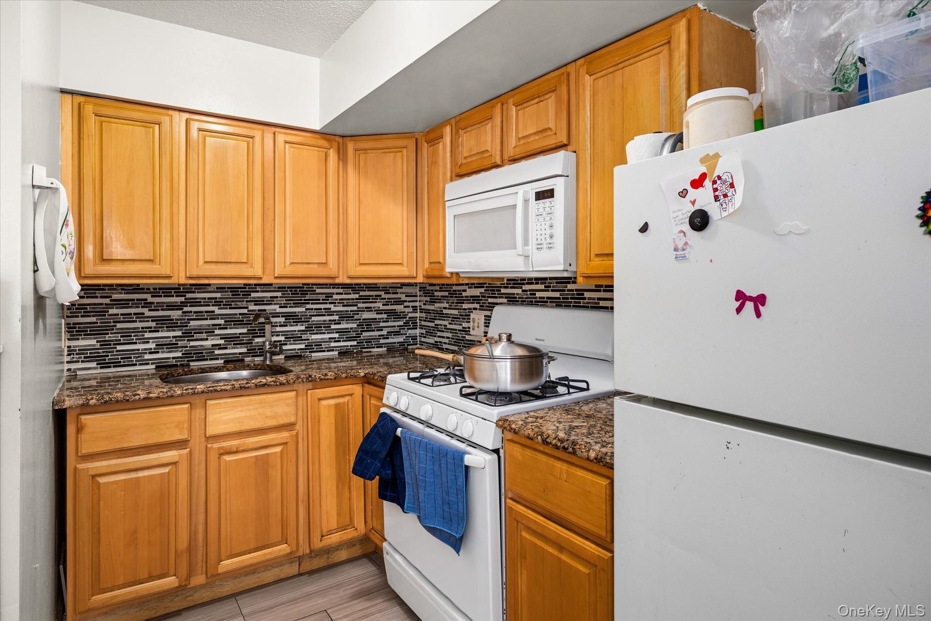 Single Family Washington Bronx, NY 10457, MLS-1010022-20