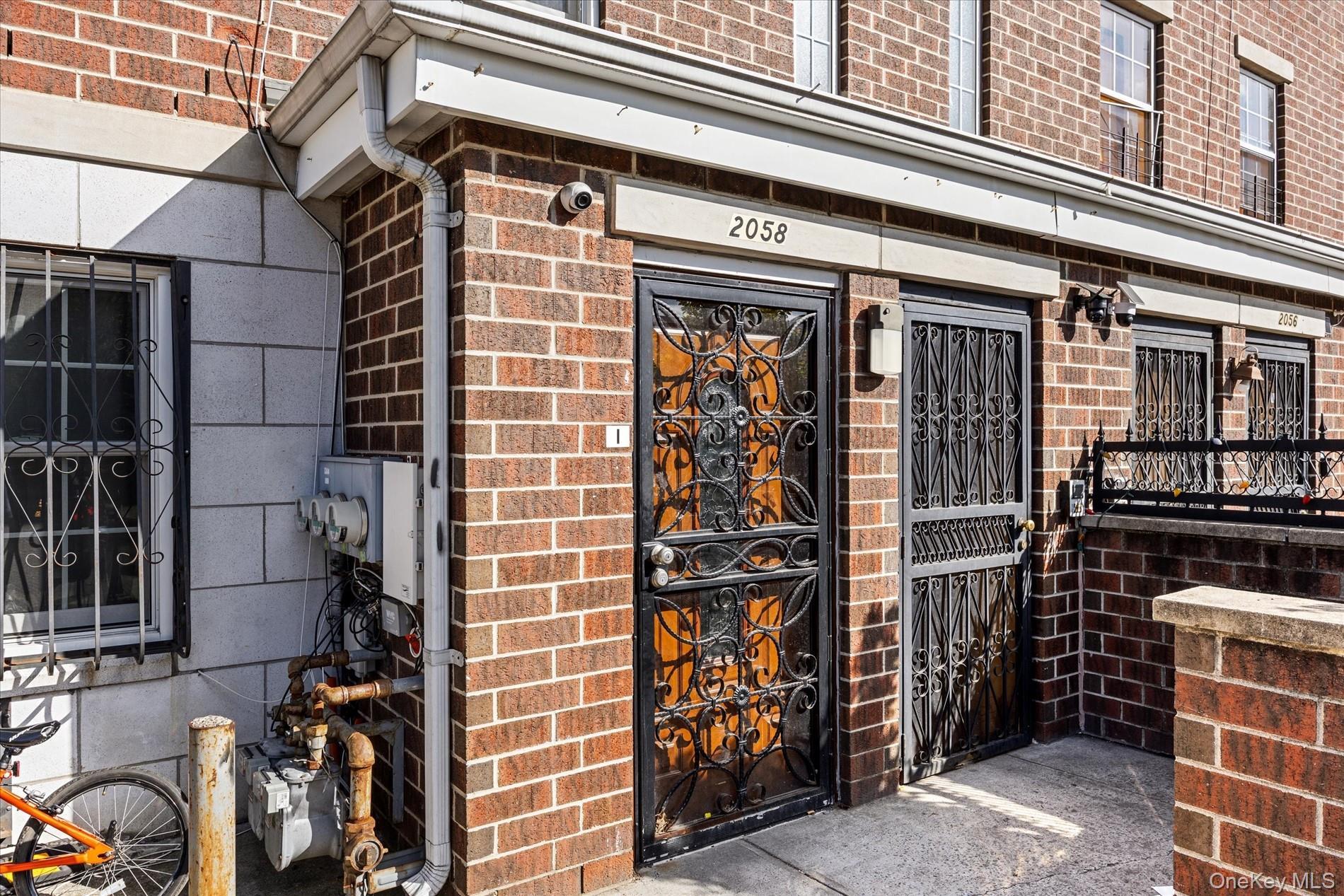 Single Family Washington Bronx, NY 10457, MLS-1010022-3