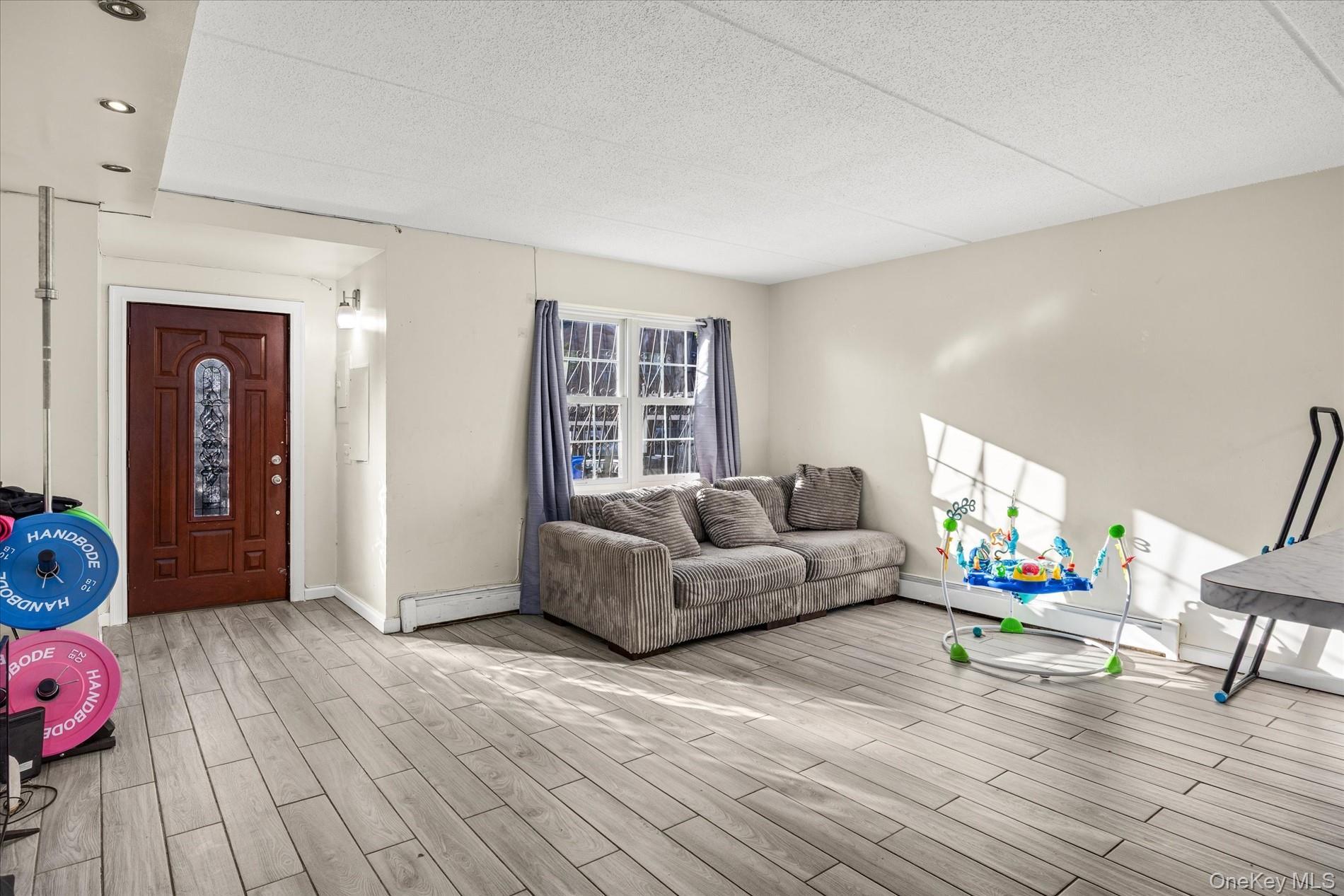 Single Family Washington Bronx, NY 10457, MLS-1010022-5