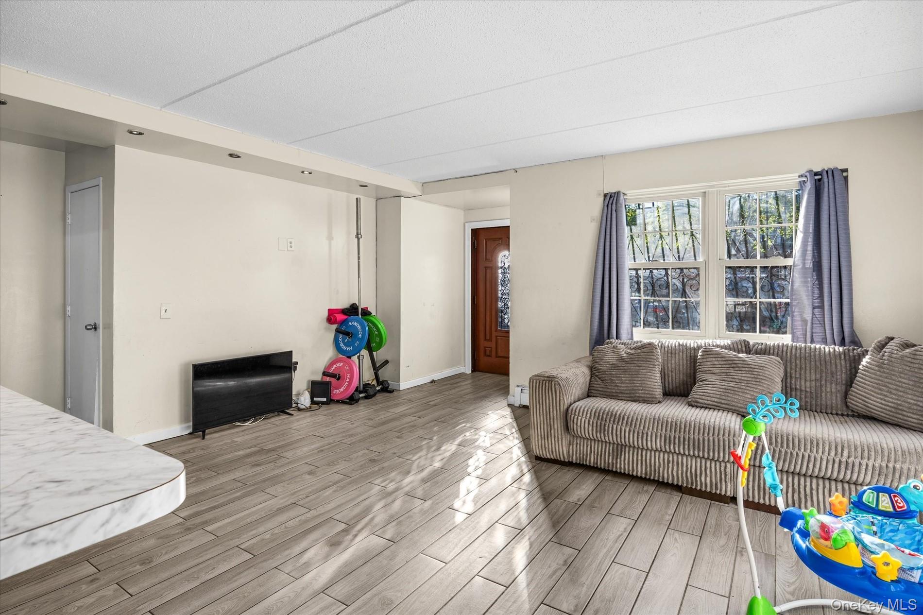 Single Family Washington Bronx, NY 10457, MLS-1010022-6