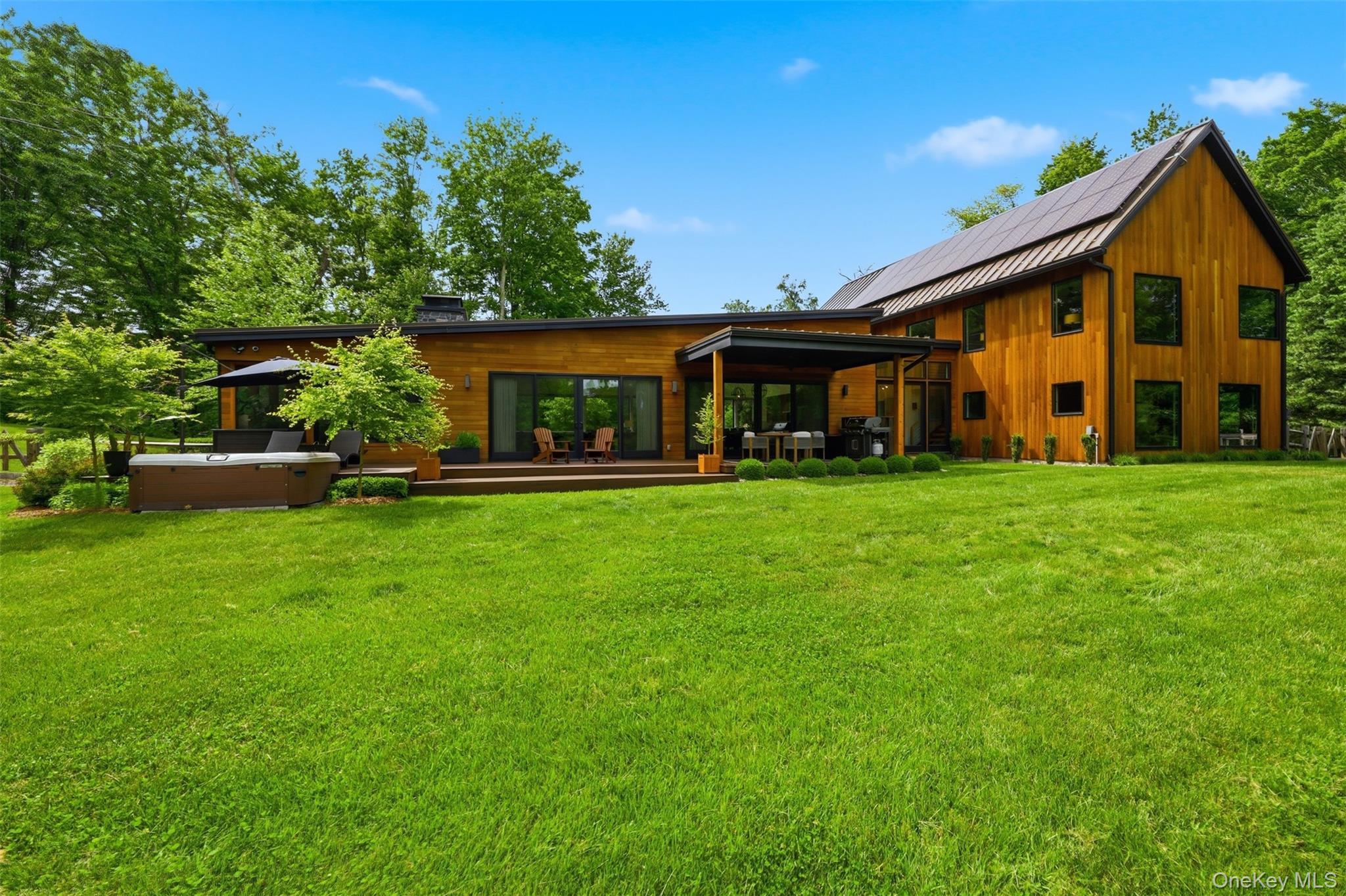 Single Family Woodlands Trail Dutchess County, NY 12514, MLS-1010034-2