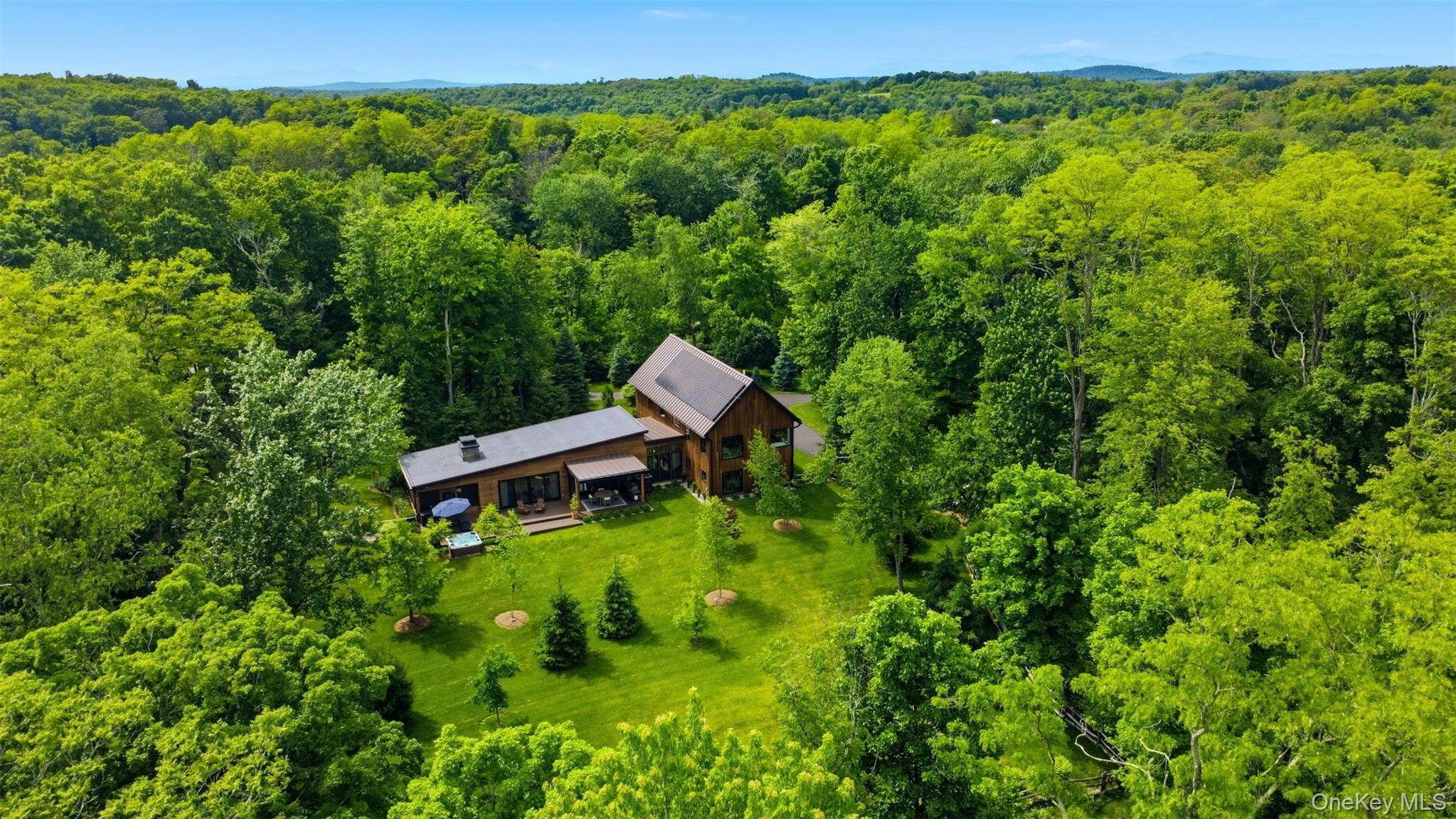 Single Family Woodlands Trail Dutchess County, NY 12514, MLS-1010034-3