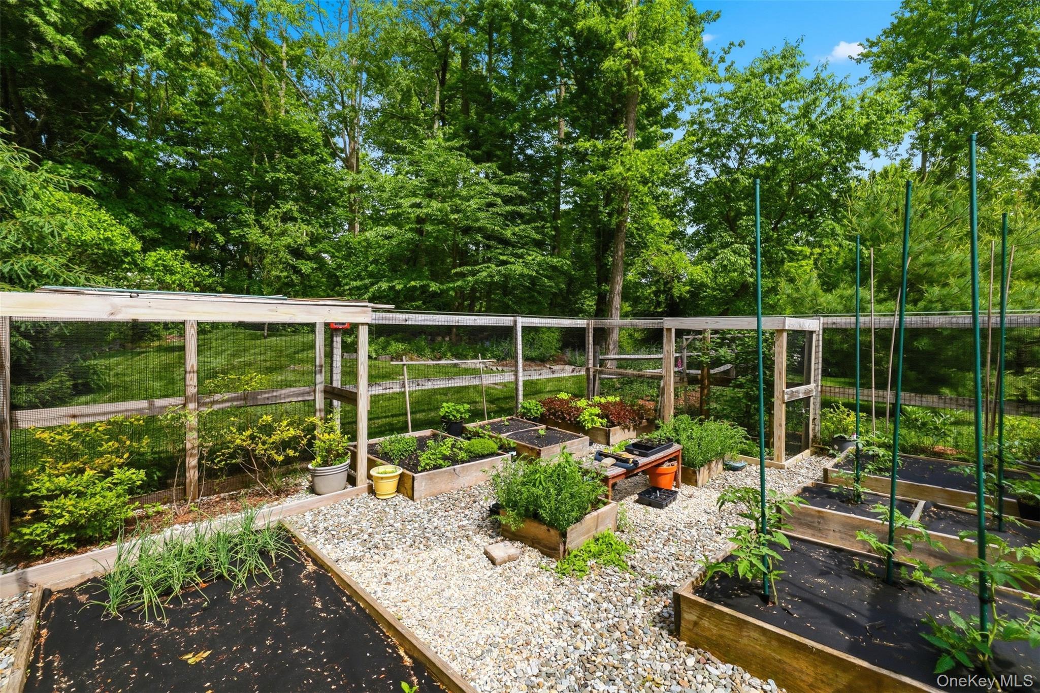 Single Family Woodlands Trail Dutchess County, NY 12514, MLS-1010034-39