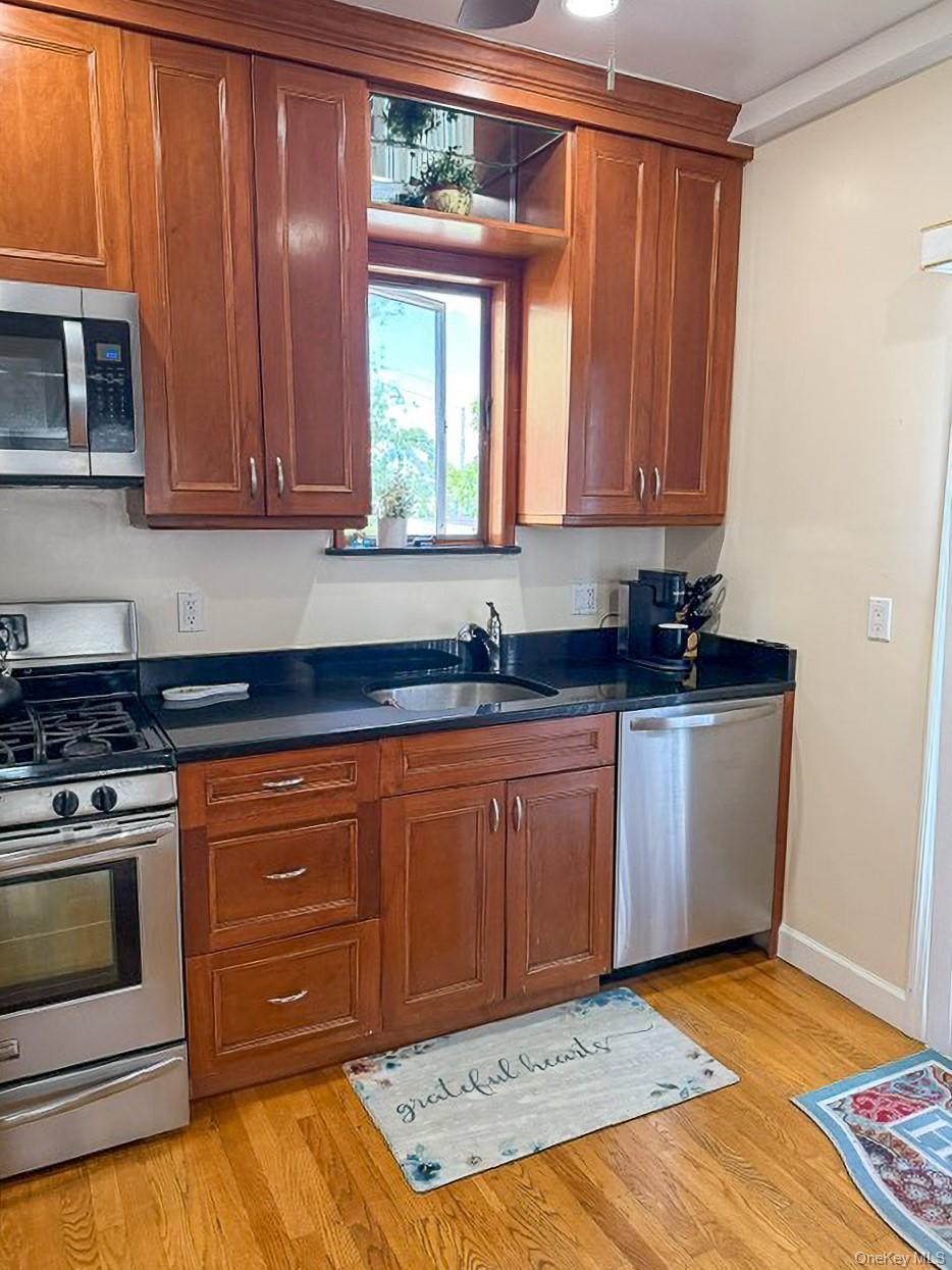 Single Family 146th Street Queens, NY 11357, MLS-1010049-6