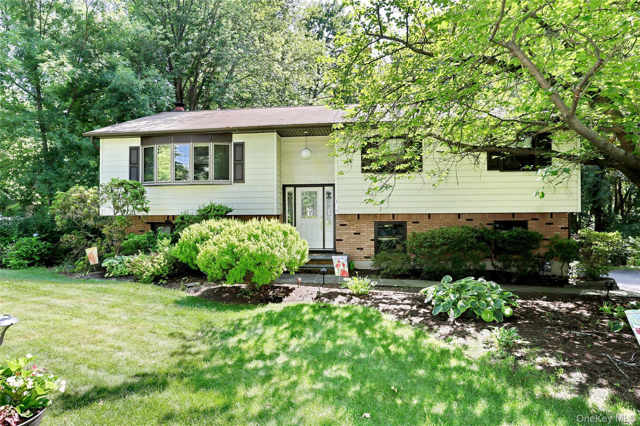 Single Family Schweizer Lane Rockland County, NY 10954, MLS-1010071-2