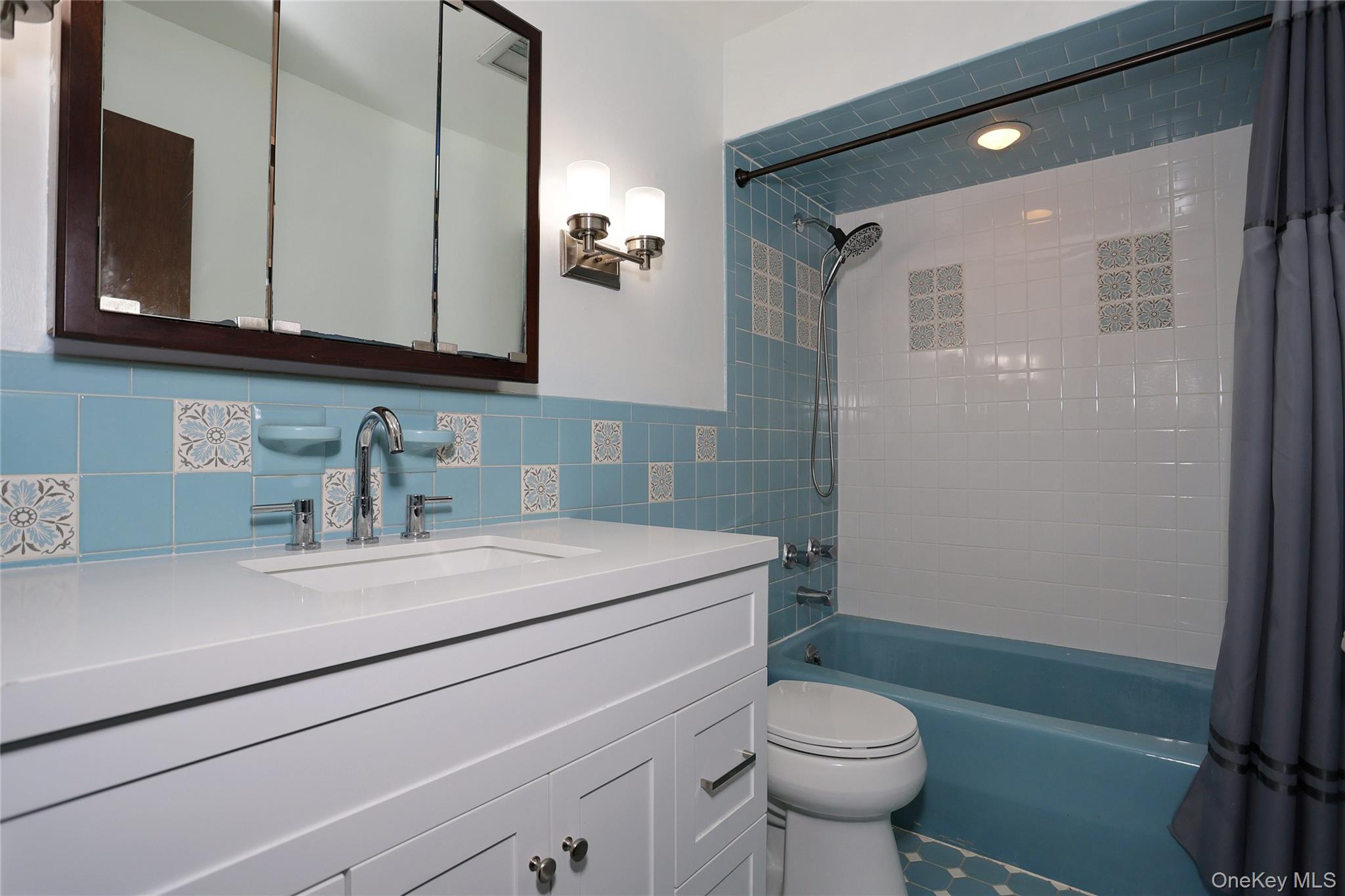 Single Family Schweizer Lane Rockland County, NY 10954, MLS-1010071-23