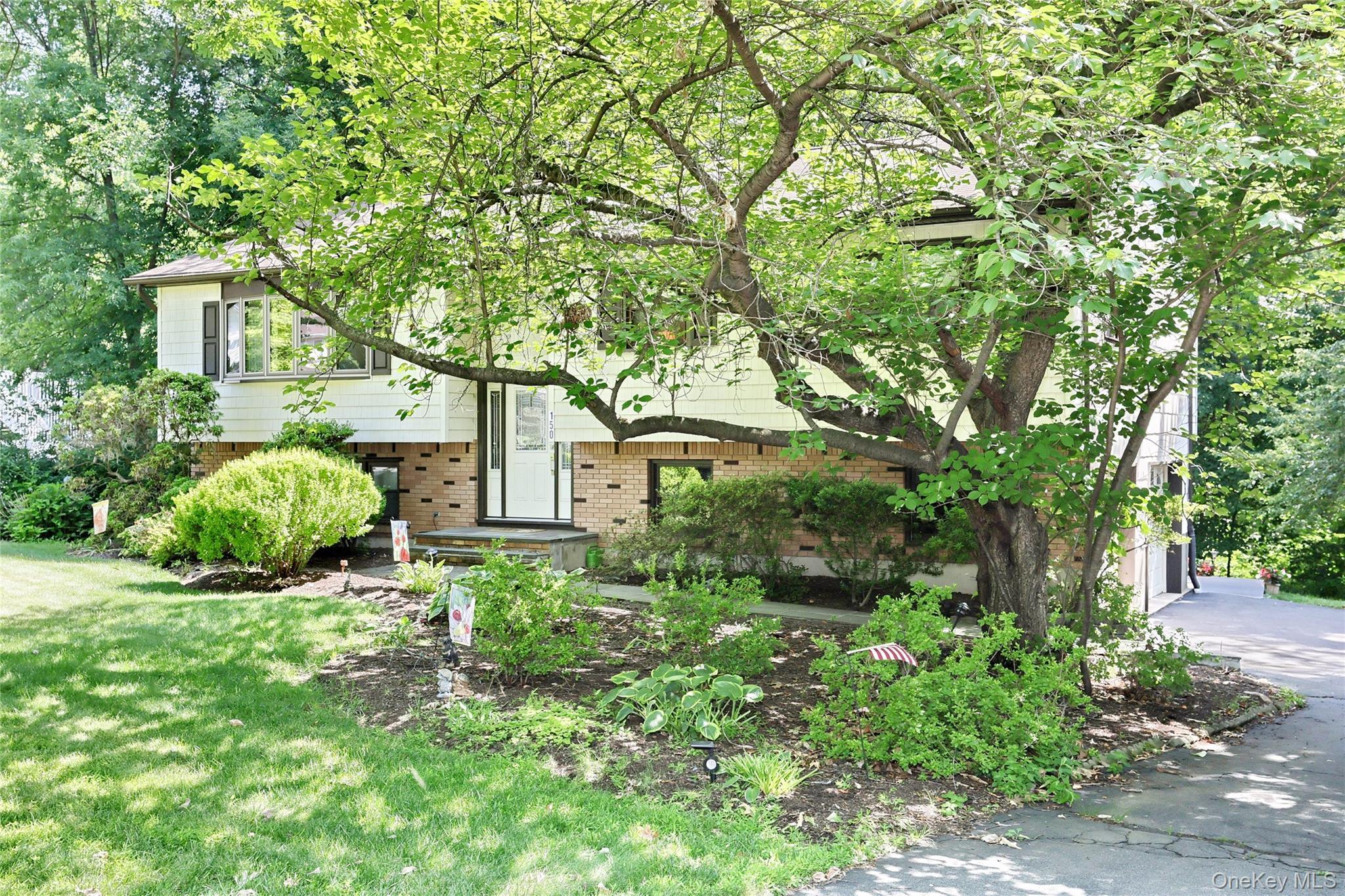 Single Family Schweizer Lane Rockland County, NY 10954, MLS-1010071-32