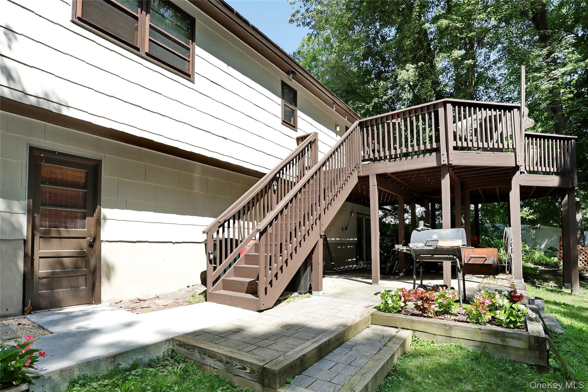 Single Family Schweizer Lane Rockland County, NY 10954, MLS-1010071-39