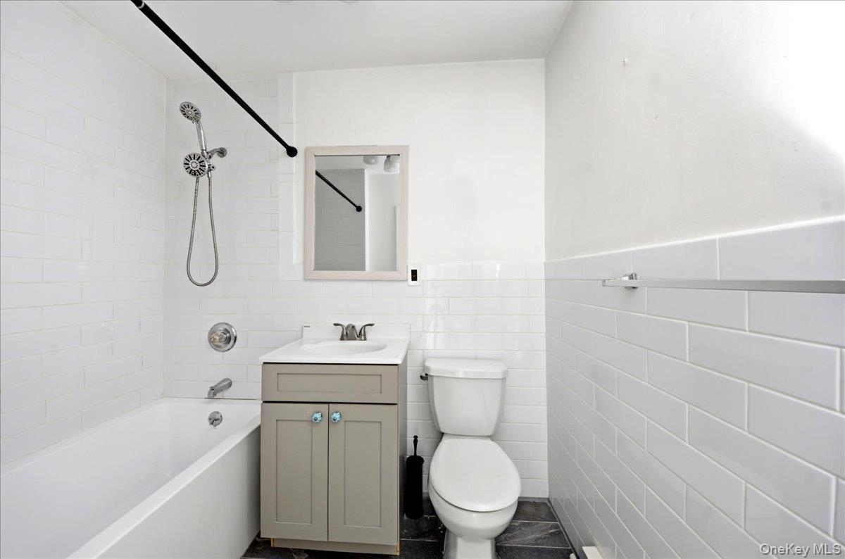 Apartment Edson Avenue Bronx, NY 10469, MLS-1010090-5