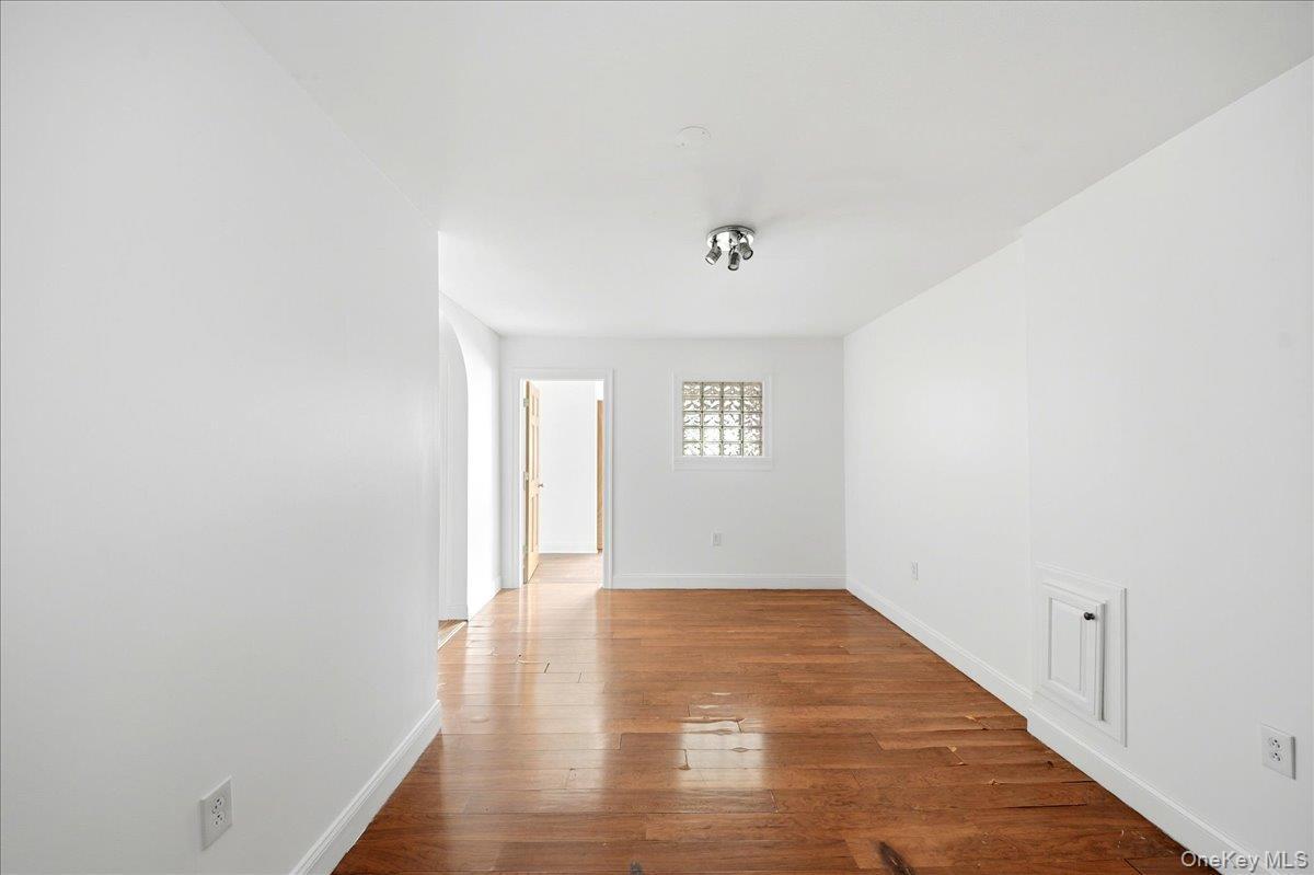 Apartment Edson Avenue Bronx, NY 10469, MLS-1010090-6